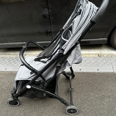Amazonで買ったベビーカーの画像