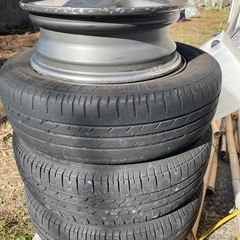 軽自動車のホイールセットの画像