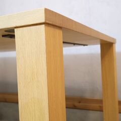 飛騨の家具メーカーKASHIWA(柏木工)のビスクオーク材を使用した4人用ダイニングテーブル。北欧スタイルのデザインとナチュラルな色合いはお部屋を温かみのある印象に♪の画像