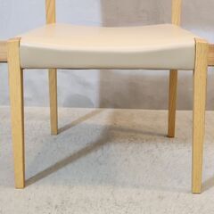 飛騨の家具メーカー"柏木工(KASHIWA)"のオーク材を使用したELEL(エレール)ダイニングチェア2脚セットです。飛騨家具らしいナチュラルで洗練されたデザインが和の空間や北欧スタイルにおススメ♪の画像