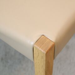 飛騨の家具メーカー"柏木工(KASHIWA)"のオーク材を使用したELEL(エレール)ダイニングチェア2脚セットです。飛騨家具らしいナチュラルで洗練されたデザインが和の空間や北欧スタイルにおススメ♪の画像