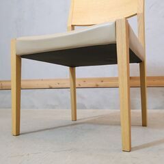 飛騨の家具メーカー"柏木工(KASHIWA)"のオーク材を使用したELEL(エレール)ダイニングチェア2脚セットです。飛騨家具らしいナチュラルで洗練されたデザインが和の空間や北欧スタイルにおススメ♪の画像