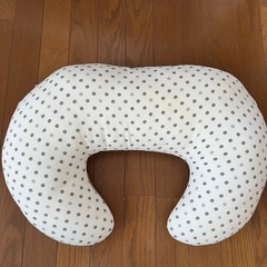授乳クッション　西松屋の画像