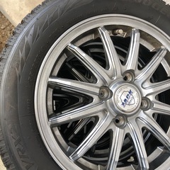 スタッドレスタイヤ&ホイールの画像