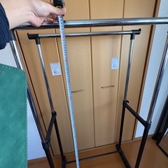 高さ調整ハンガーラックの画像