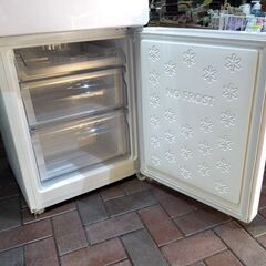 ハイアール 173L 冷蔵庫 2023年製 2ドア JR-NF173C ホワイト 冷凍庫引出タイプ 100Lクラス 百七十Lクラス 札幌市東区 新道東店の画像