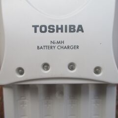 ☆東芝 TOSHIBA TNHC-34HC IMPULSE インパルス 単3形・単4形兼用 充電器◆最大4本まで充電可能の画像