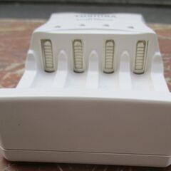 ☆東芝 TOSHIBA TNHC-34HC IMPULSE インパルス 単3形・単4形兼用 充電器◆最大4本まで充電可能の画像