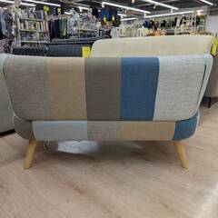 ジモティー割引🏷️【ジャングルジャングル 岸和田和泉インター店】パッチワークソファ 二人掛け ブルー 和泉市 堺市 岸和田市 泉大津市 高石市 泉北郡熊取町の画像