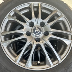 スタッドレスタイヤ　　ホイール付きの画像