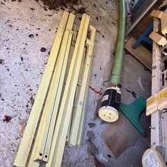 レザーコンテナ　もみ運搬機の画像