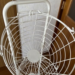 【美品】3段洗濯カゴ　キャスター付き　ランドリーバスケットの画像