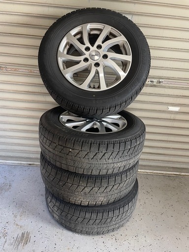 バリ山美品‼️スタッドレスタイヤ　２０５／６５Ｒ１５　ブリジストンVRX