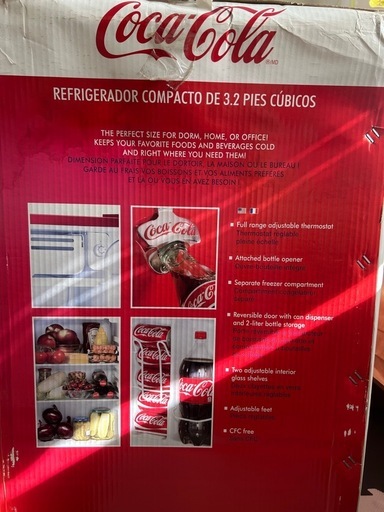 コカコーラ　3.2 cube compct 冷蔵庫