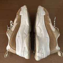 ベージュ メッシュ スエード 厚底スニーカー　厚底の画像