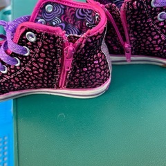 ハイカットオシャレシューズの画像