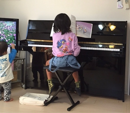 アップライトピアノ