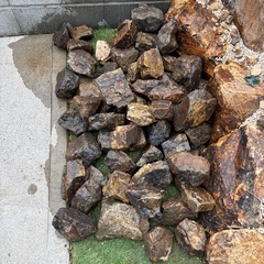 ドライガーデン、ロックガーデン　サビ石　錆石　割栗石　キロ40円の画像
