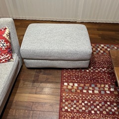 HILTONヒルトン　カウチソファ&オットマンの画像