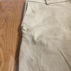 男性用ユニクロパンツ黒ベージュ セット 185の画像