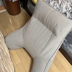 [ドウシシャ] 肘付き背もたれクッションの画像