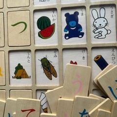 知育玩具　薄型木製ひらがなパズル　の画像