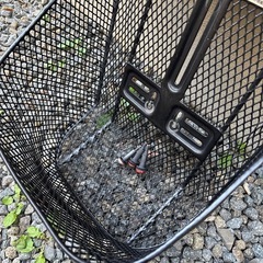 取引中　　バイクの前カゴの画像