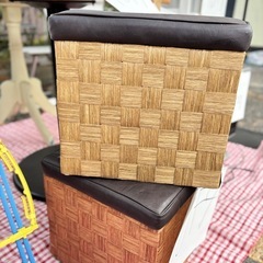 収納付きスツールの画像