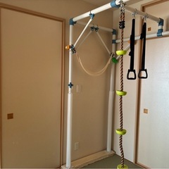 4畳半に収まる室内遊具の画像