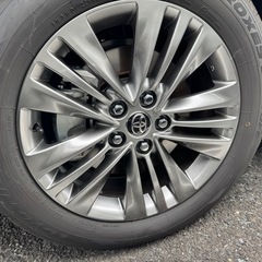 新型アルファード40系　純正ホイールとタイヤの4本セットの画像