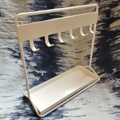 【値下げ】【まとめ売り】コミック、キーやアクセサリーフックスタンド　ホワイトの画像