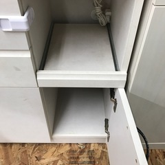 ジャングルジャングル貝塚店　食器棚　お洒落　3枚扉　貝塚市　二色浜　リサイクルショップの画像