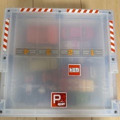 (取引者決定済)トミカ　パーキングケースの画像