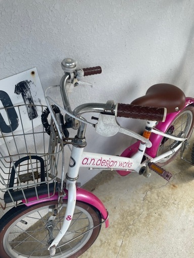 子供用自転車　補助輪つき