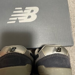 New Balance 996 ネイビー スニーカーの画像