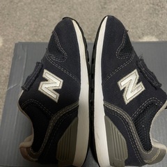 New Balance 996 ネイビー スニーカーの画像