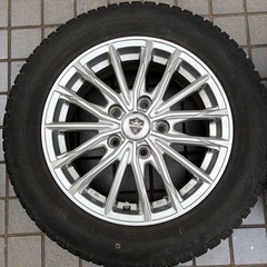 フリード 5穴/114 INTERSTATE インターステート デュレーション 30（限定）185/65R1515インチスタッドレスタイヤホイール4本セットの画像