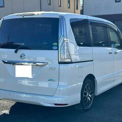 H28年式　セレナ　ハイウェイスターVセレクションプラスセーフティⅡHV　純正８インチナビ　フリップダウンモニター！の画像