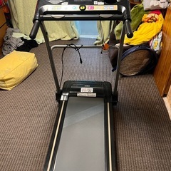 折りたたみ可能ランニングマシンの画像