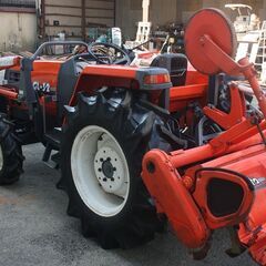 クボタ トラクタ GL32 32馬力 フロントローダー 481時間 パワステ 自動水平 倍速 バックアップ オートヒッチ【簡易清掃・下取歓迎】【農機具でっく】【福岡】【トラクター】の画像