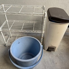 小さい棚の画像