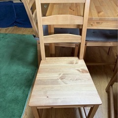 IKEA ダイニングテーブル(椅子4脚付き)の画像