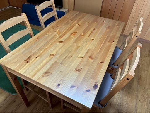 IKEA ダイニングテーブル(椅子4脚付き)