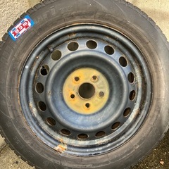 スタッドレスタイヤの画像