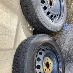 スタッドレスタイヤの画像