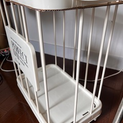 S❶新品未使用ランドリーキャリーバスケットの画像