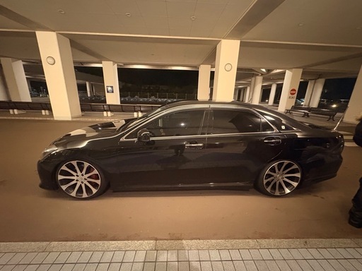 20クラウン純ホイ探してます。20インチホイールと交換したいです