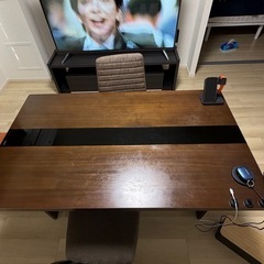 ダイニングテーブルの画像