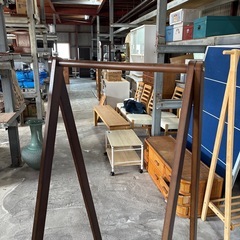 ハンガーラック   ブラウンの画像