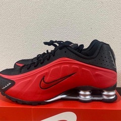 ナイキ ショックス R4 ユニバーシティxレッド/ブラック/メタリックシルバー　28.5cm 新品未使用の画像